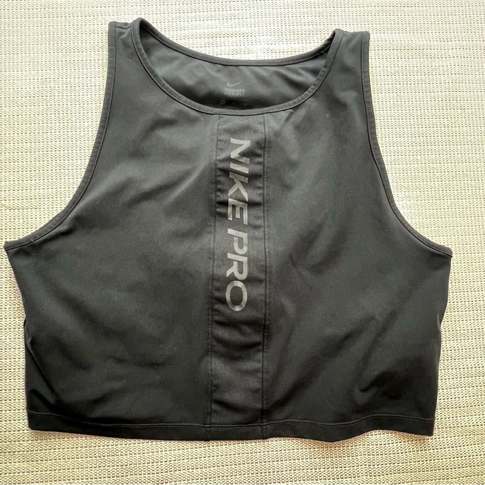 Nike Pro Women's Black Crop Athletic Training Shelf-Bra Tank - Size XL